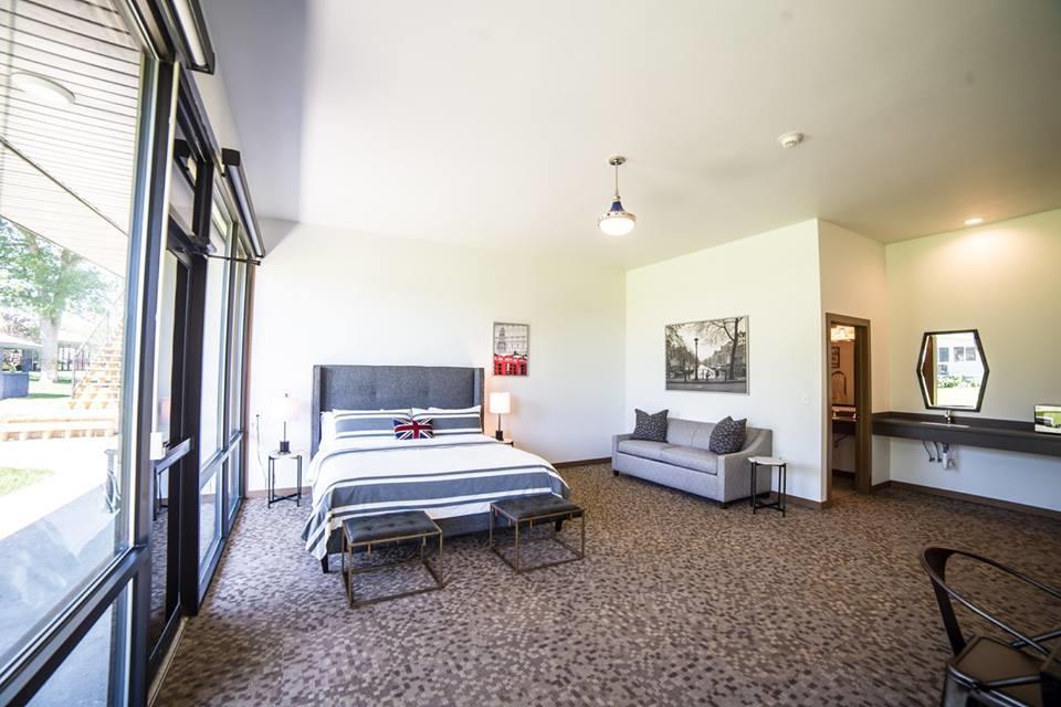 Okoboji Commons Hotel Esterno foto