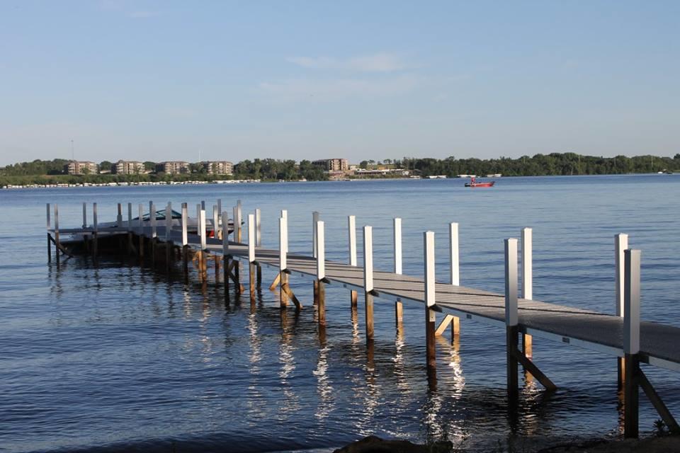 Okoboji Commons Hotel Esterno foto